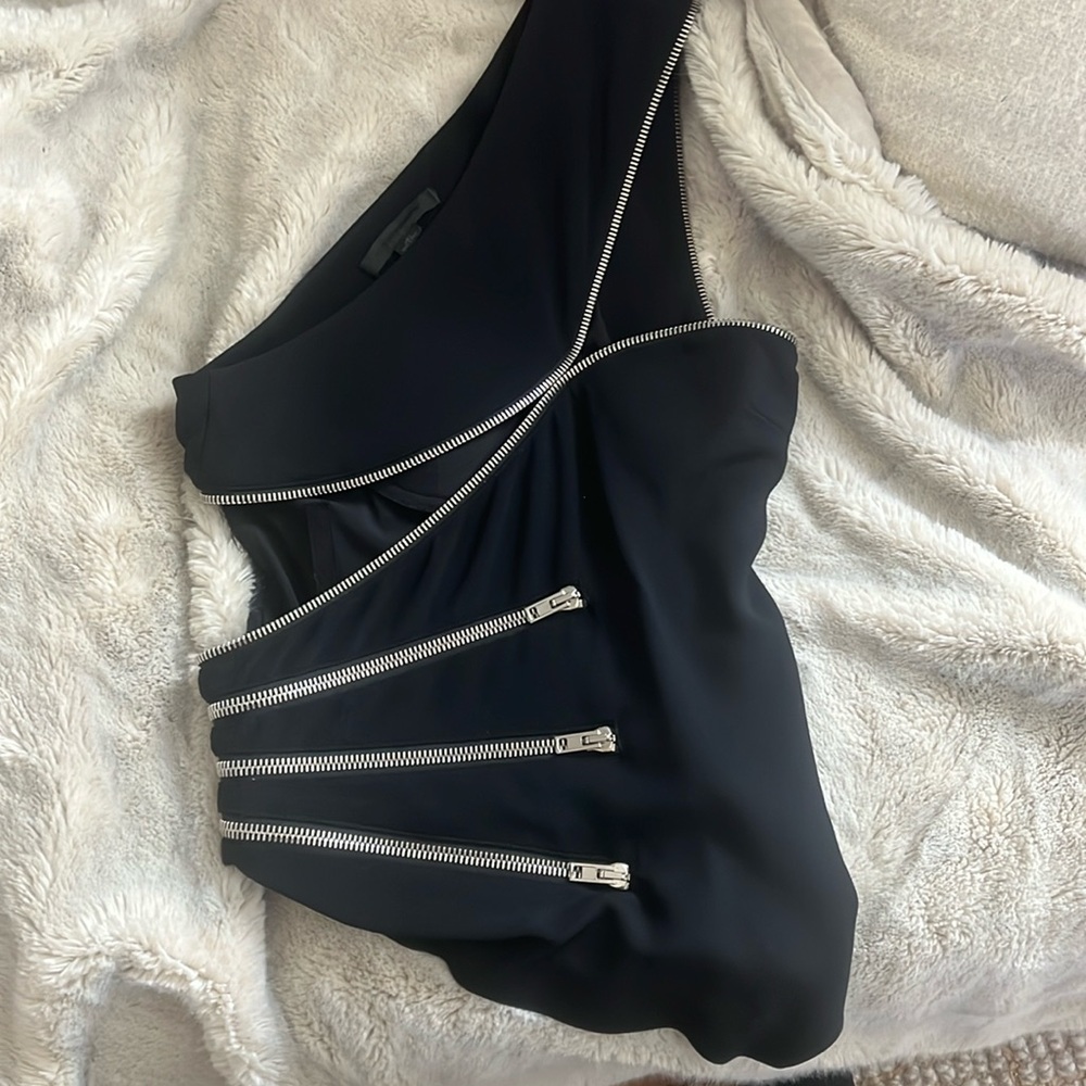 Alexander Wang zipper detail top with built in bustier. Size 2 fits like an xs/s